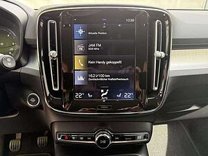 Volvo  D3 2WD Momentum Pro (EURO 6d-TEMP) Klima Navi