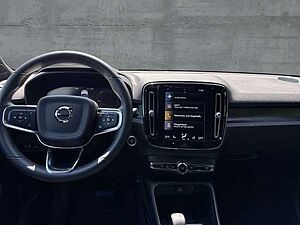 Volvo  T4 Ultimate Dark Recharge Plug-In Hybrid Klima