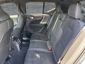 Volvo  T4 Ultimate Dark Recharge Plug-In Hybrid Klima