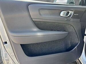 Volvo  T4 Ultimate Dark Recharge Plug-In Hybrid Klima