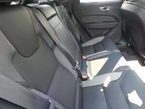 Volvo  B5 (Diesel) AWD R-Design (EURO 6d) Klima Navi