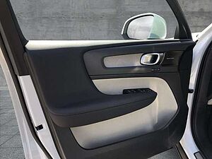 Volvo  T2 2WD Plus Bright (EURO 6d) Klima Navi