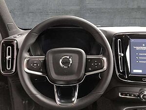 Volvo  B4 2WD Plus Bright (EURO 6d) Klima Rückfahrkamera
