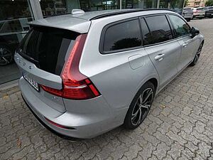Volvo  B4 Benzin Plus Dark Klima Rückfahrkamera
