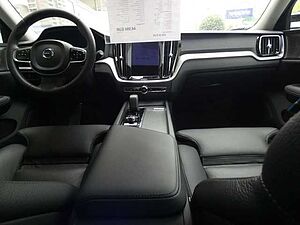 Volvo  B4 Benzin Plus Dark Klima Rückfahrkamera