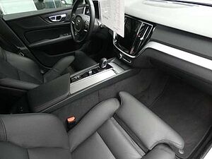 Volvo  B4 Benzin Plus Dark Klima Rückfahrkamera