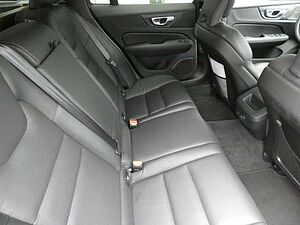 Volvo  B4 Benzin Plus Dark Klima Rückfahrkamera
