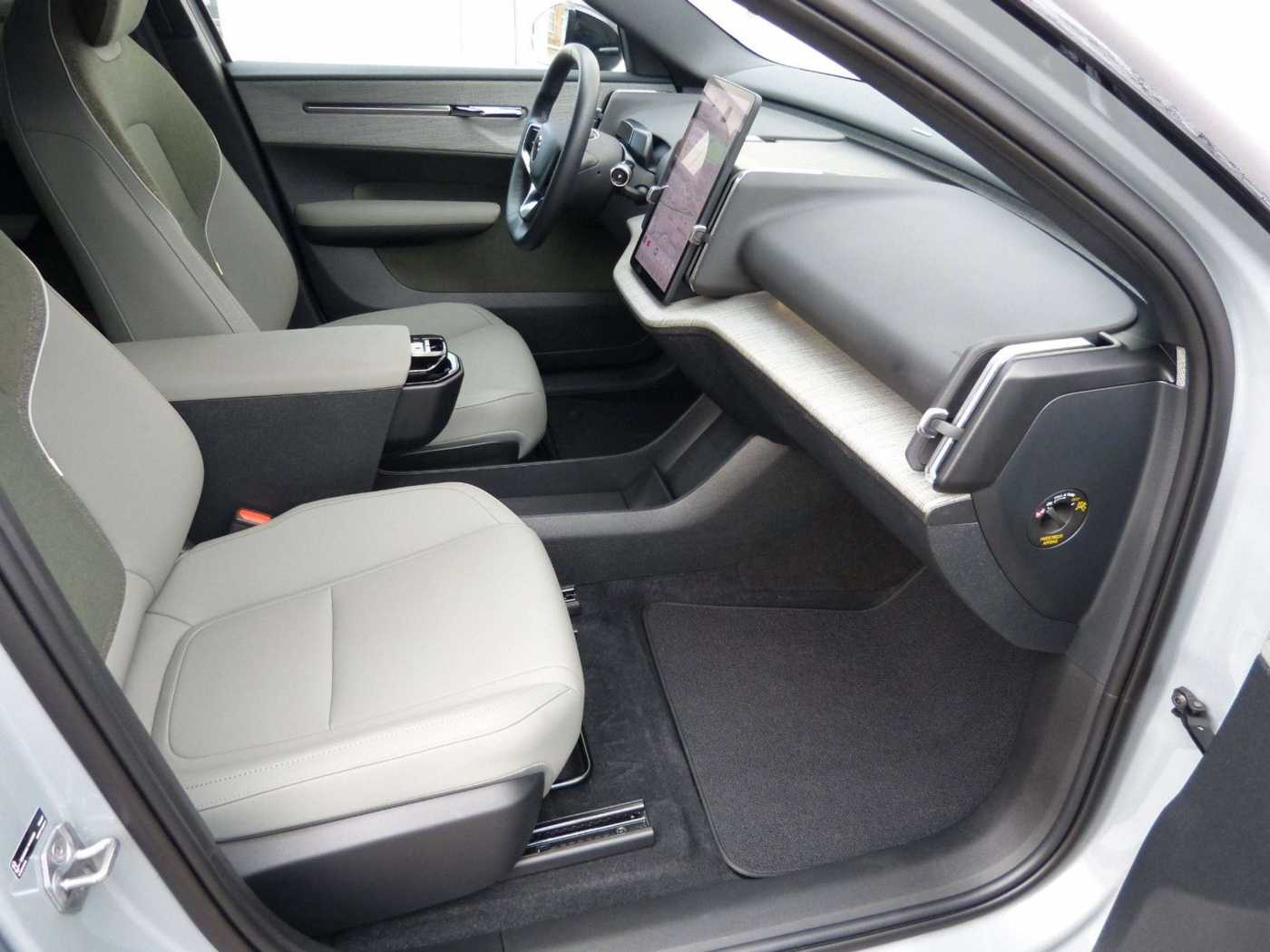 Volvo  Plus Single Motor Extended Range