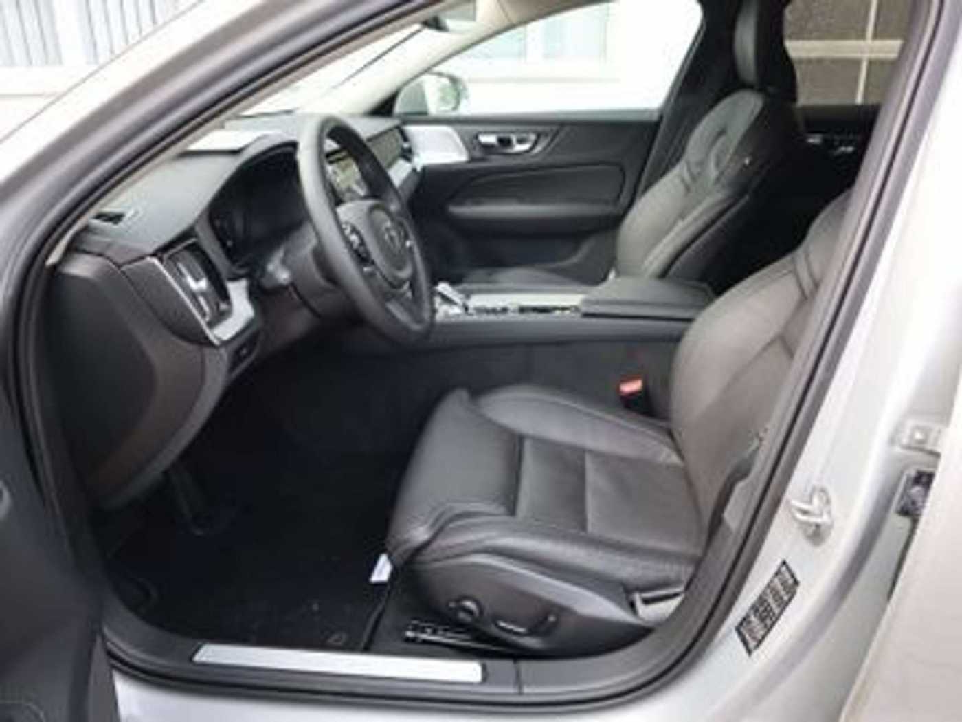 Volvo  V60 B4 Cross Country Ultimate AWD Massage Sthzg