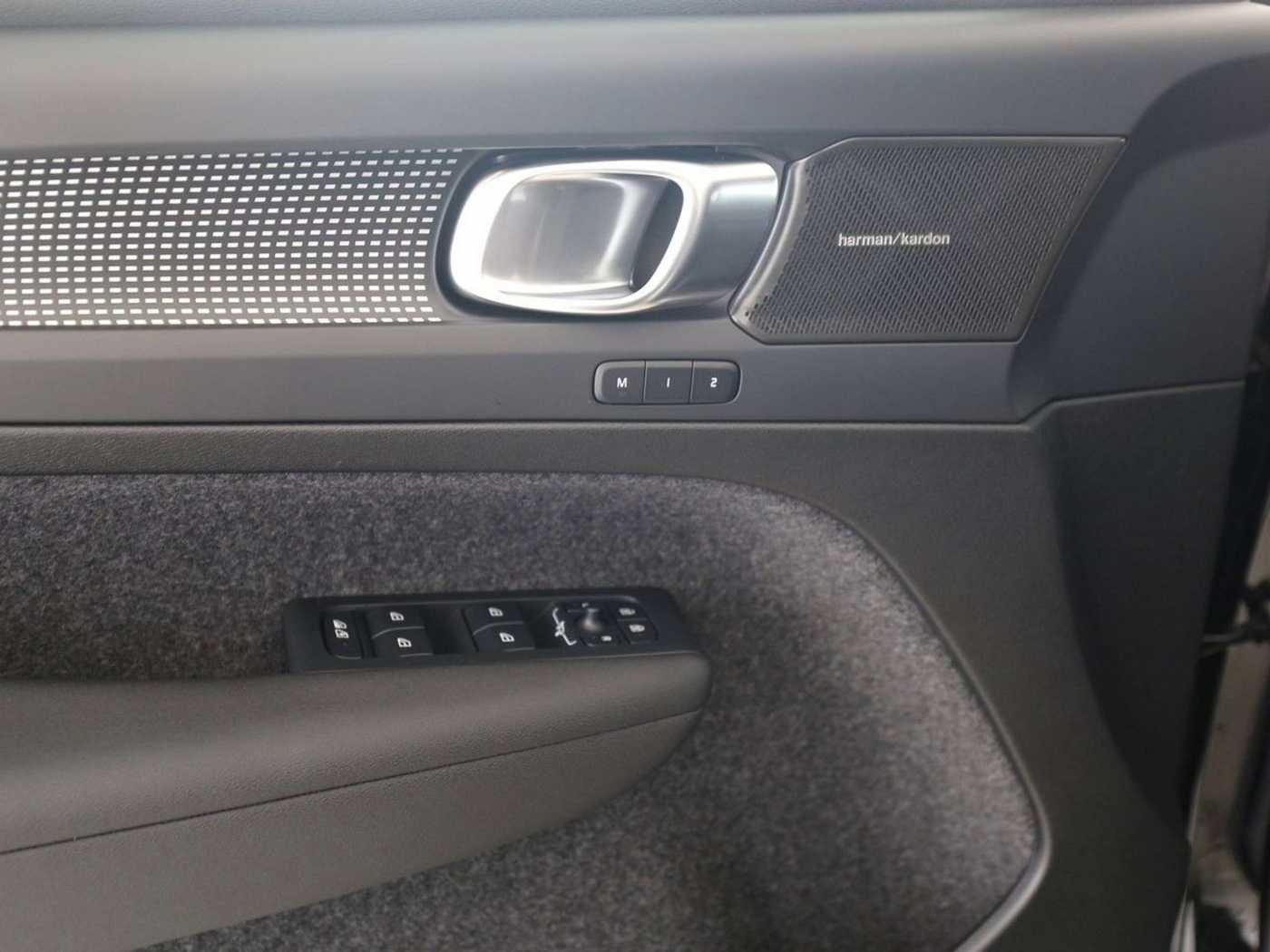 Volvo  B3 Plus Dark Automatik ACC*360°