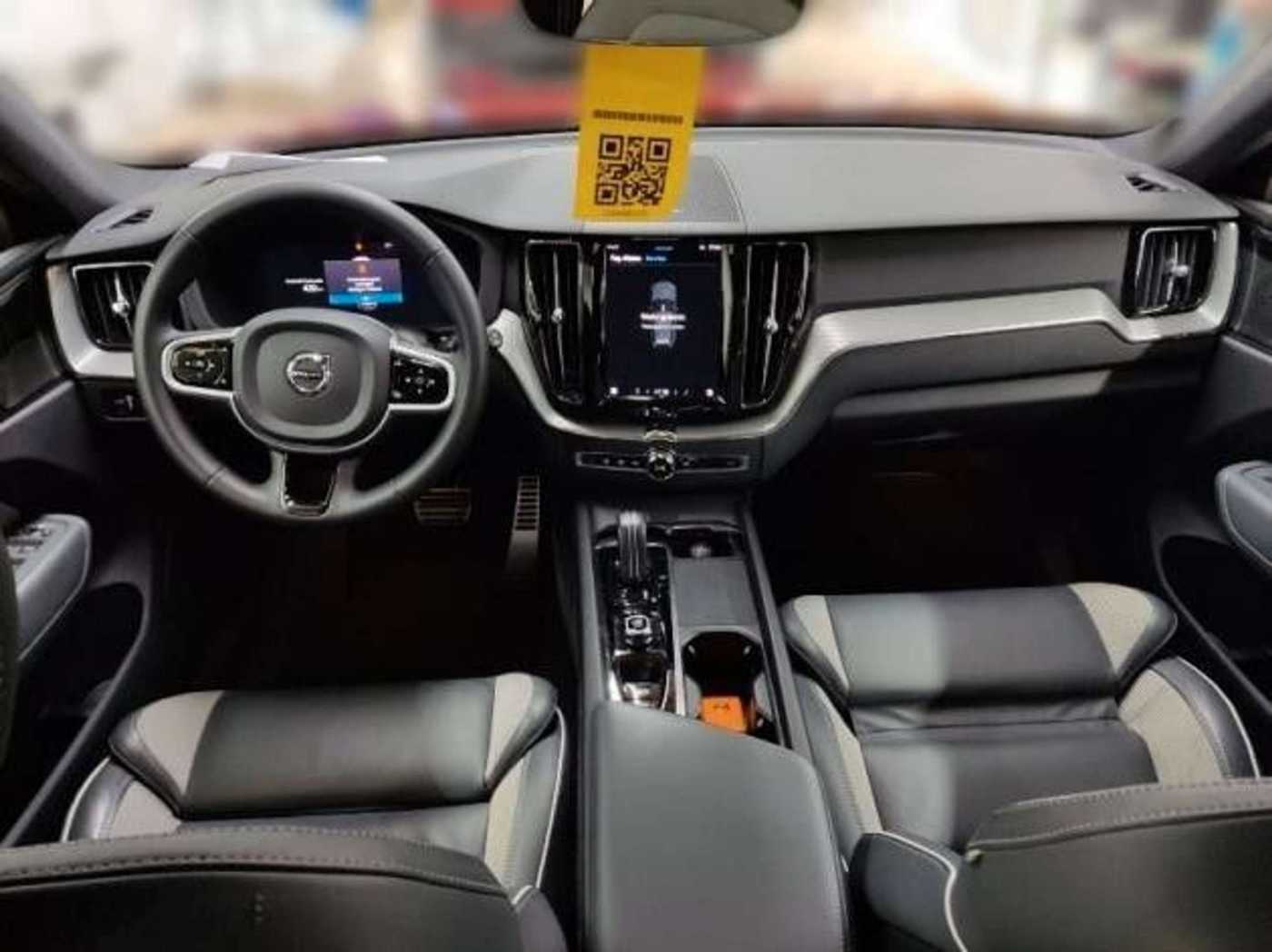 Volvo  B4 R Design AWD Standhzg ACC H&K