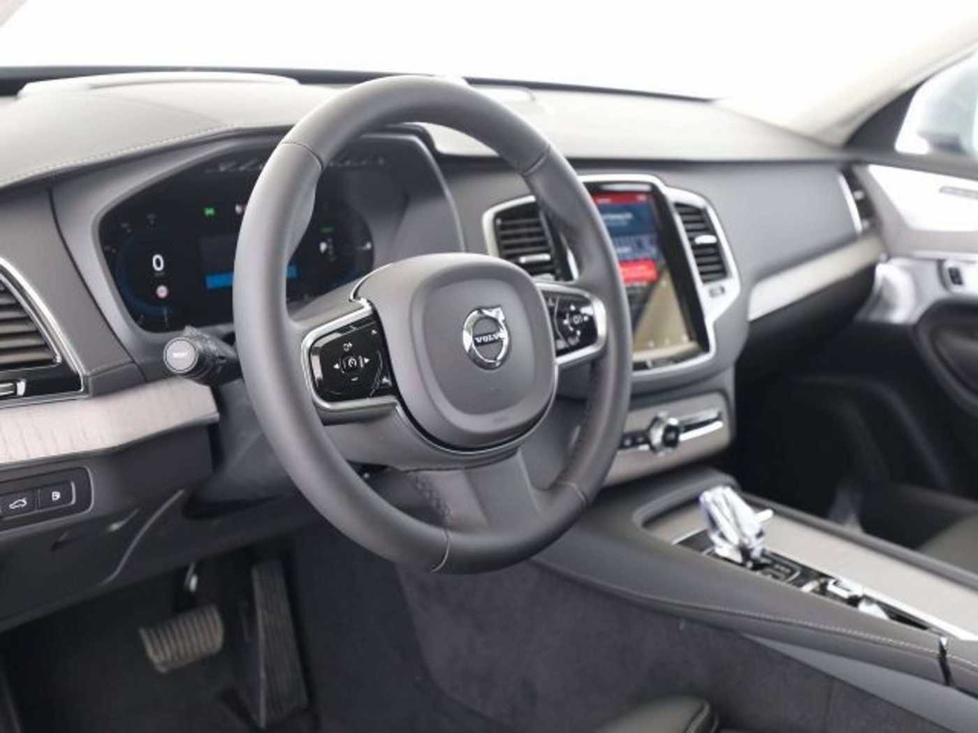 Volvo  T8 Ultra Bright Plug-In Hybrid AWD Massage