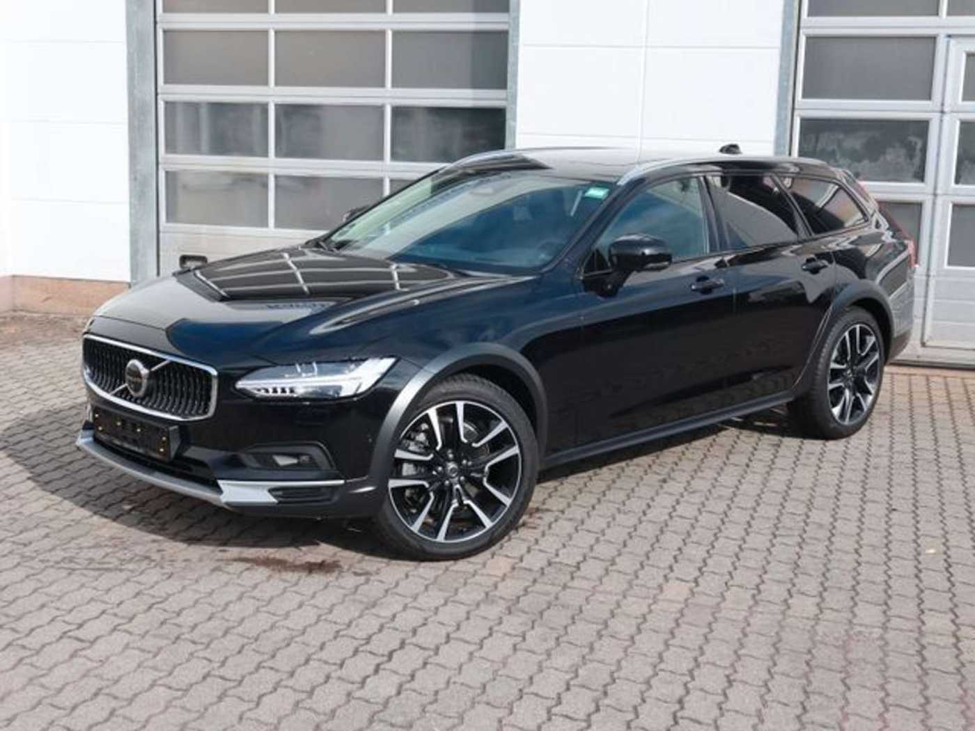 Volvo  V90 B5 Cross Country Ultimate AWD Massage B&W
