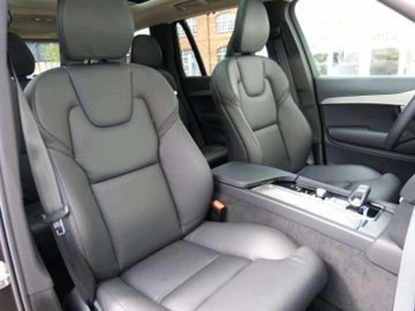 Volvo  B5 Plus Bright AWD Standhzg 360°AHK