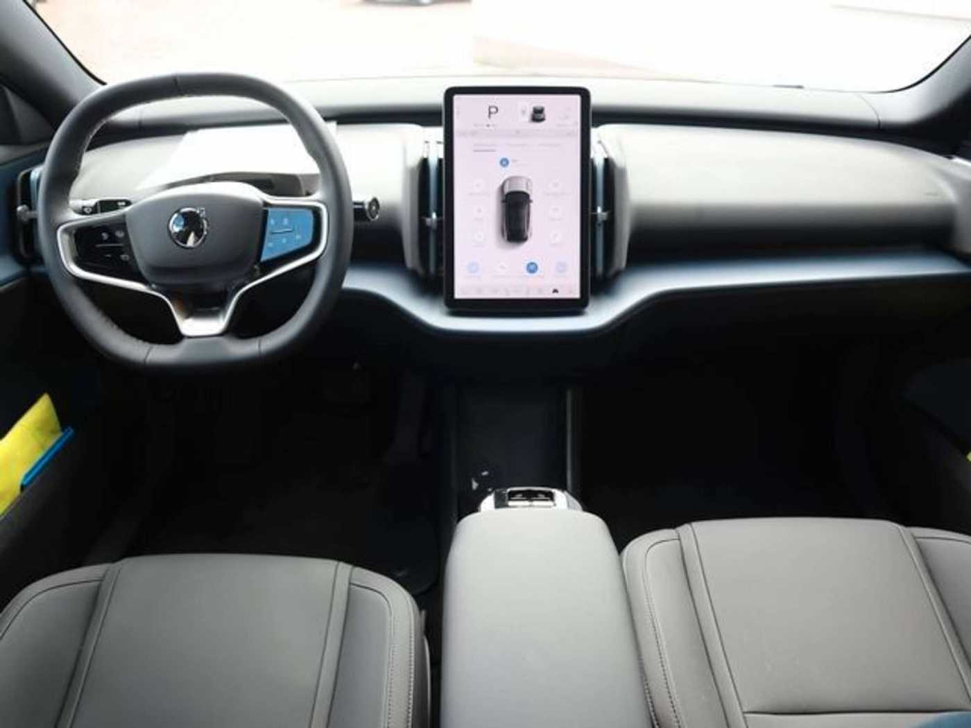 Volvo  Ultra AWD Performance Pure Electric