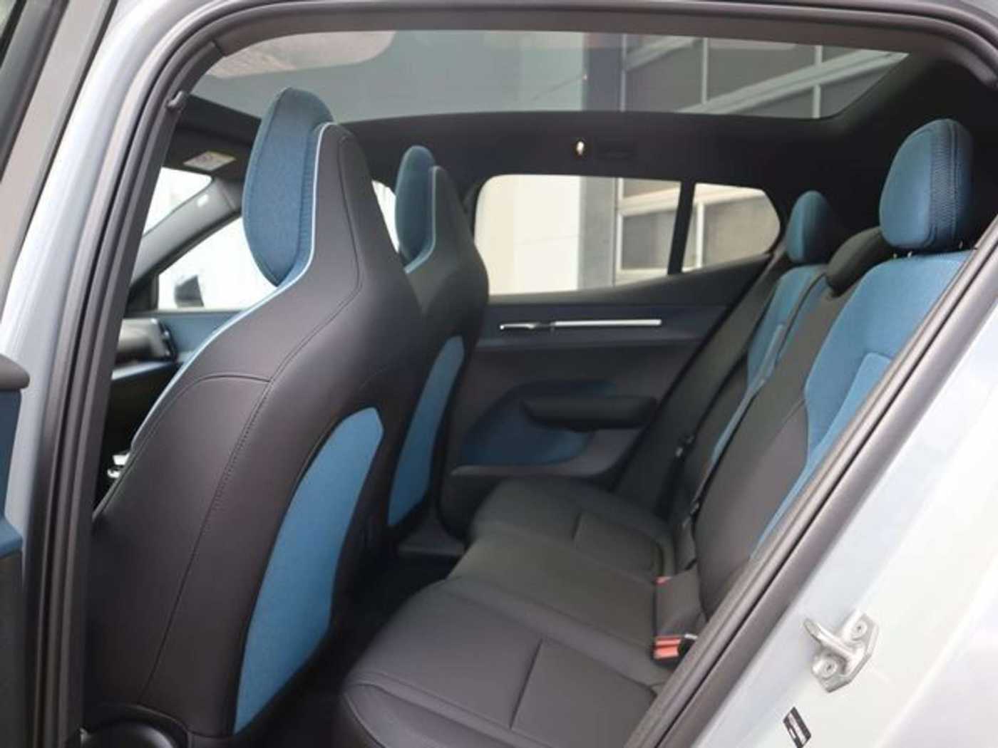 Volvo  Ultra AWD Performance Pure Electric