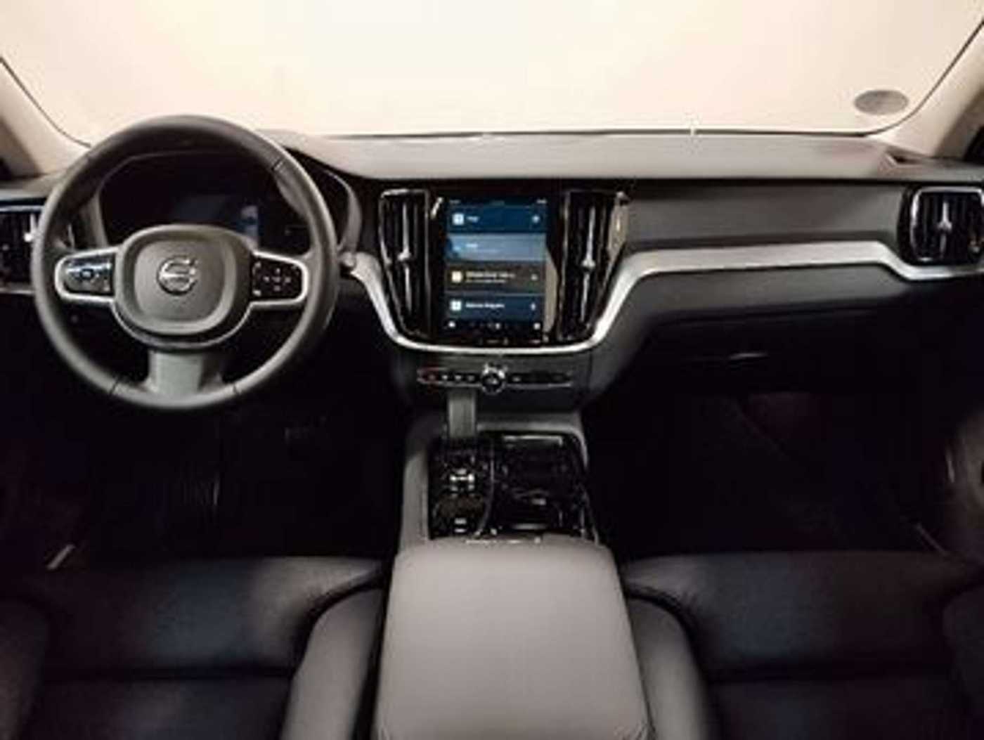Volvo  T6 Plus Dark Plug-In Hybrid AWD ACC 360°AHK