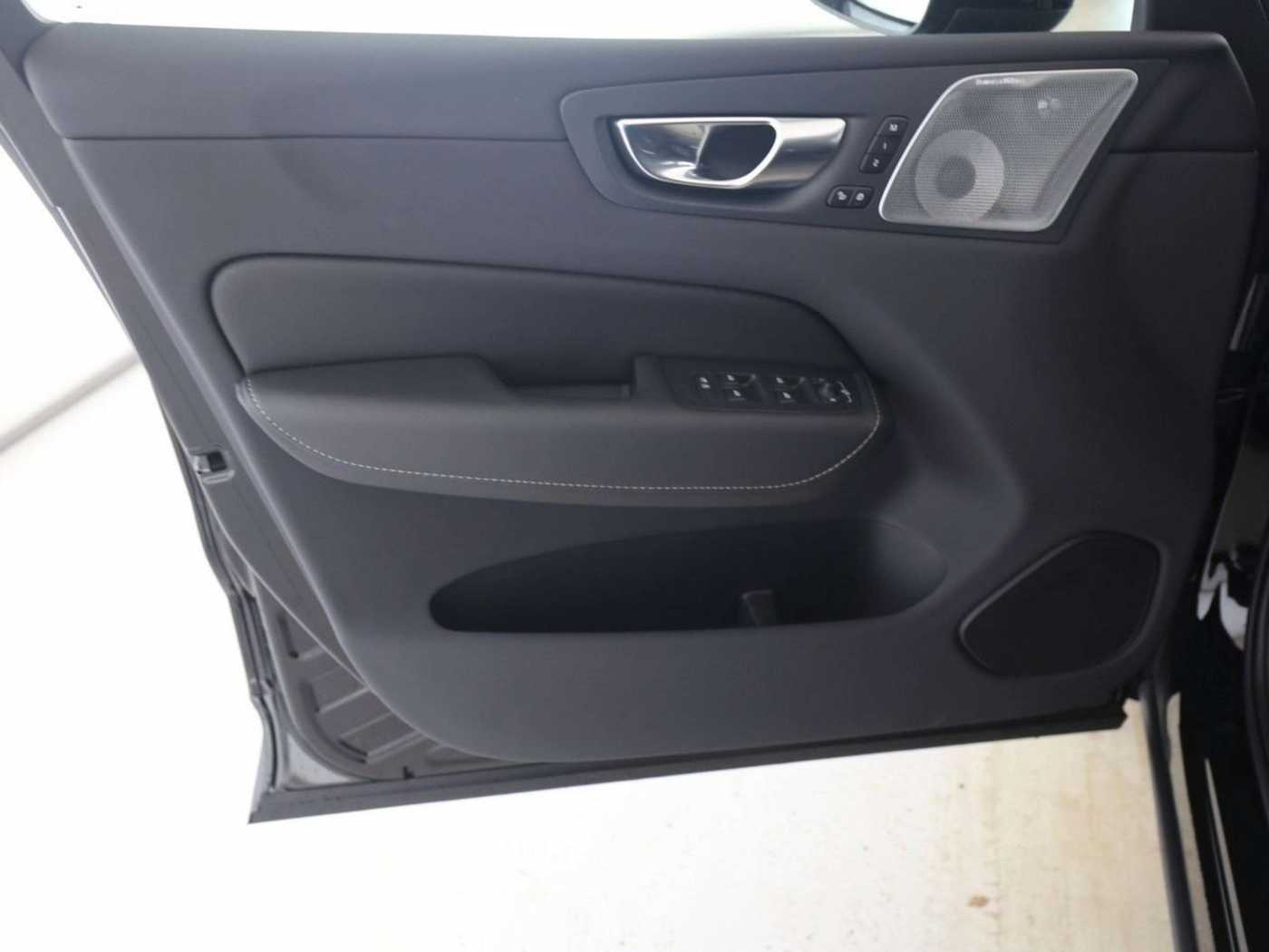 Volvo  T6 UltraAWD Black Edition Plug-in SD*LuftFw