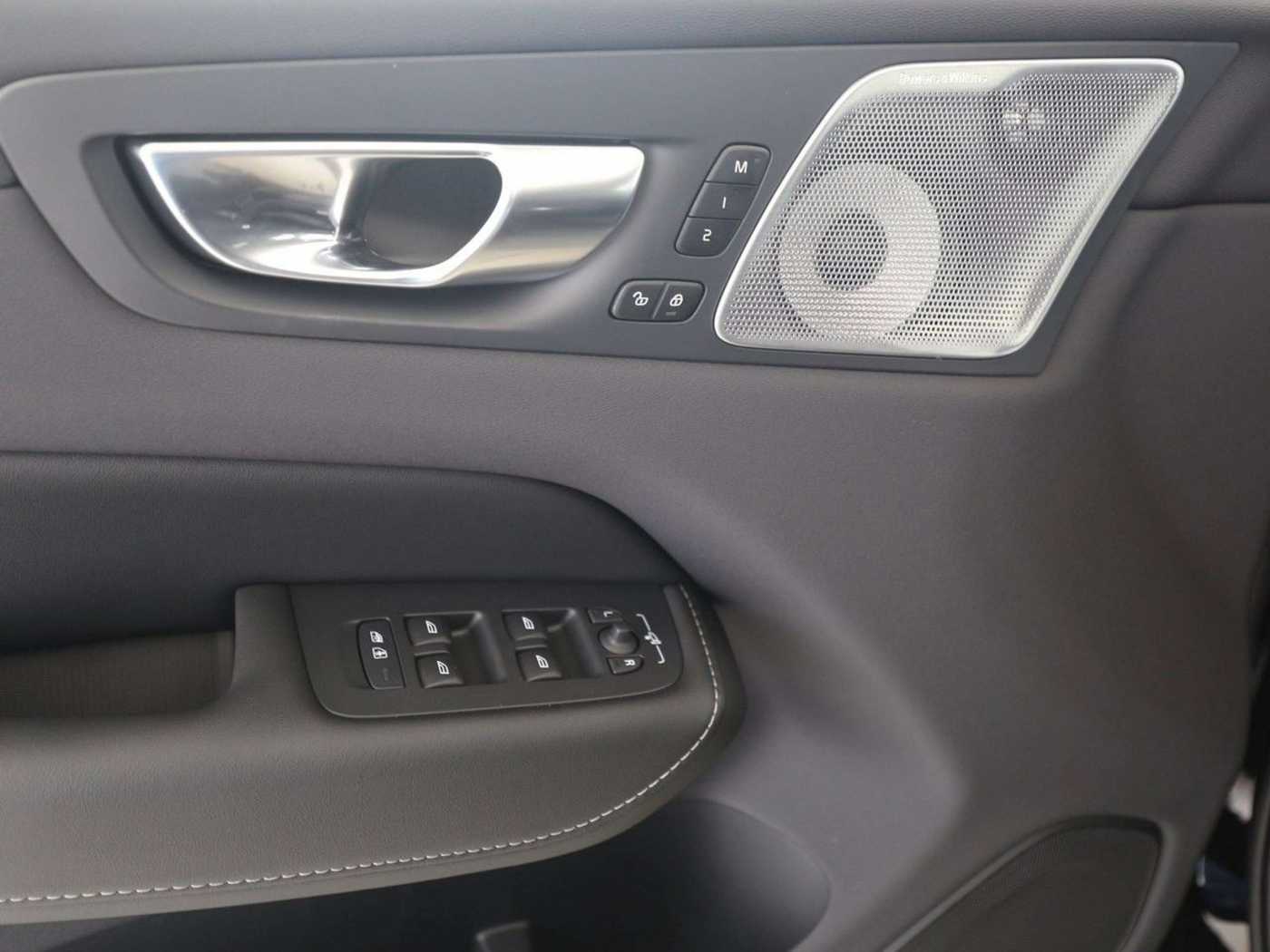 Volvo  T6 UltraAWD Black Edition Plug-in SD*LuftFw