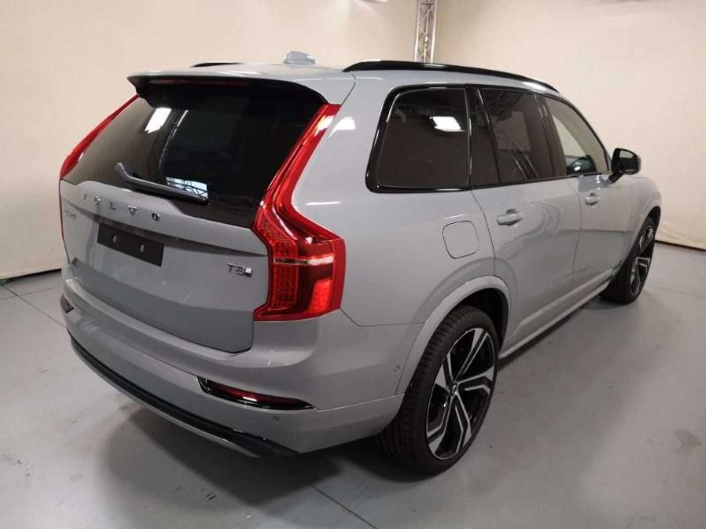 Volvo  T8 Ultra DarkPlug-In Hybrid AWD Luftfwk B&W