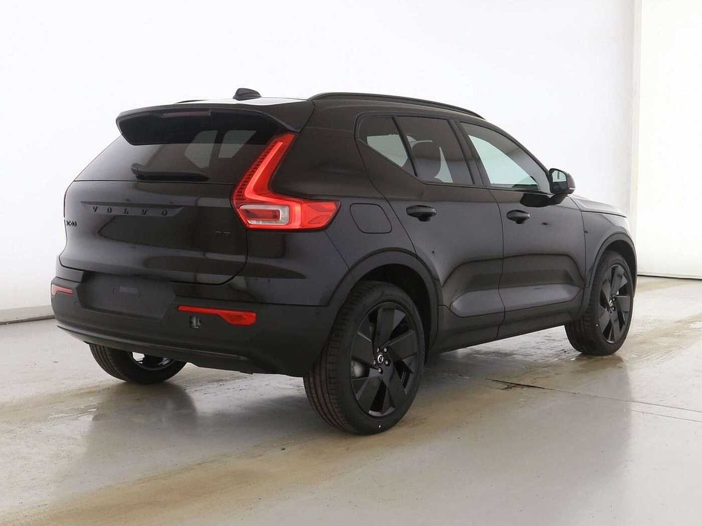 Volvo  B3 Plus Black Edition ACC 360° PixelLED 20'