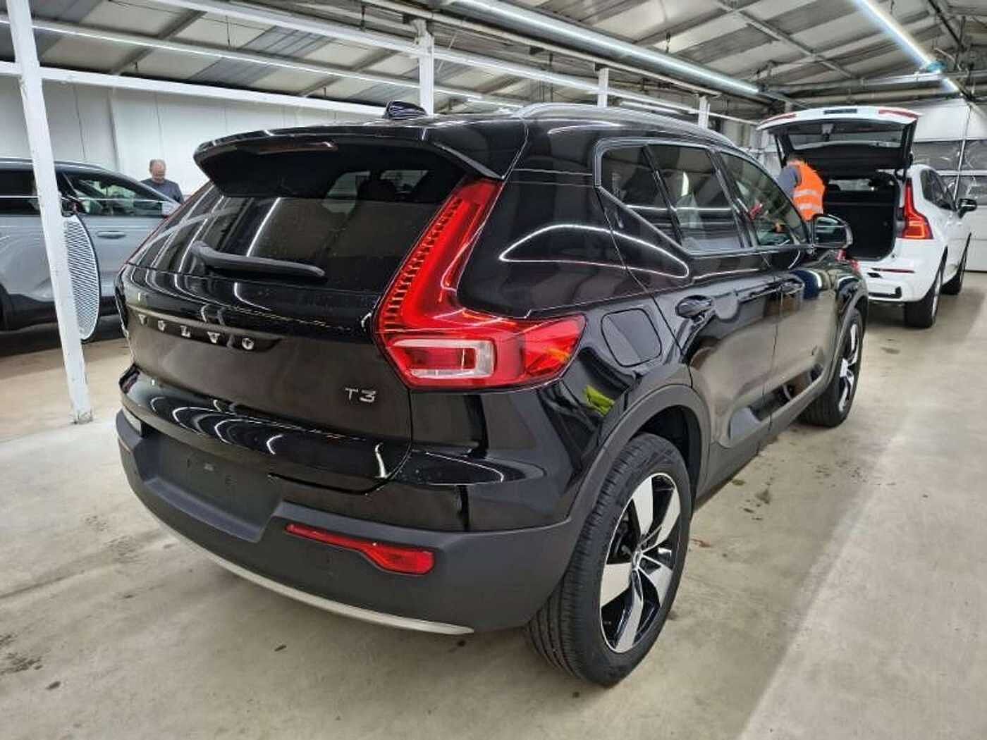 Volvo  T3 Momentum Pro Automatik ACC*Blis