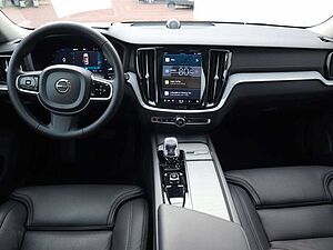 Volvo  V60 B4 Cross Country Ultimate AWD Massage Sthzg