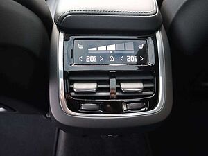 Volvo  V60 B4 Cross Country Ultimate AWD Massage Sthzg