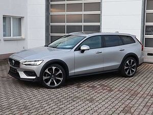 Volvo  V60 B4 Cross Country Ultimate AWD Massage Sthzg