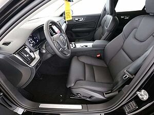 Volvo  B4 Kombi Core ACC Standhzg. AHK 19'