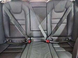 Volvo  B4 Kombi Core ACC Standhzg. AHK 19'