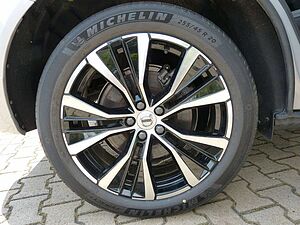 Volvo  B4 Plus Dark Auto ACC*360°