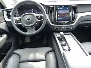 Volvo  B4 Plus Dark Auto ACC*360°