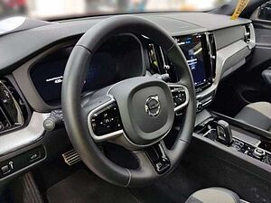 Volvo  B4 R Design AWD Standhzg ACC H&K