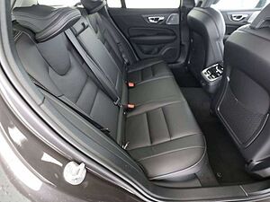 Volvo  B4 Ultra Dark B&W Massage 19' ACC AHK
