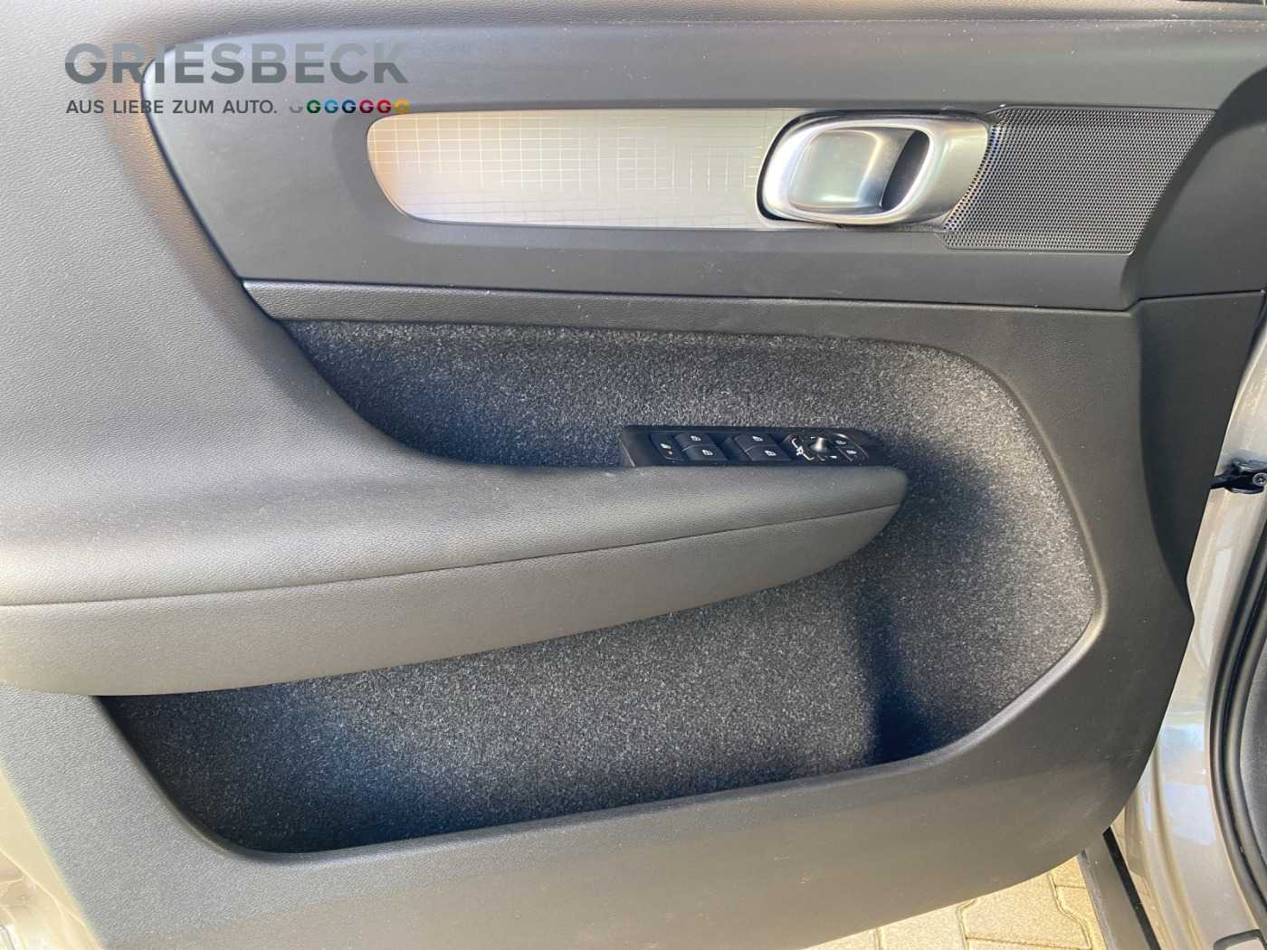 Volvo  XC 40