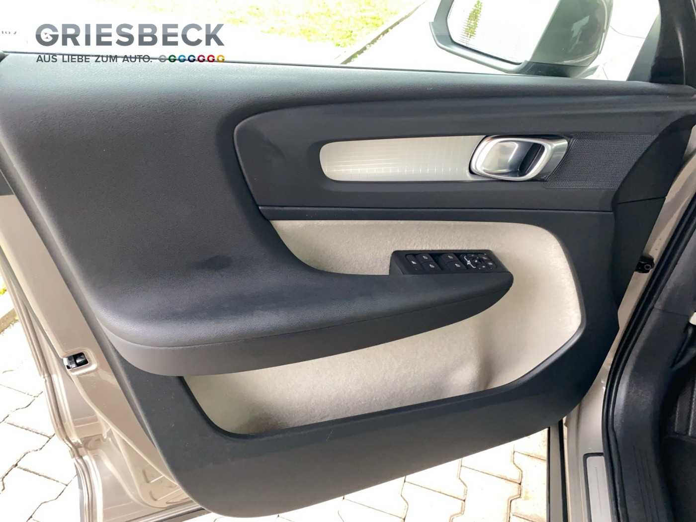 Volvo  XC 40
