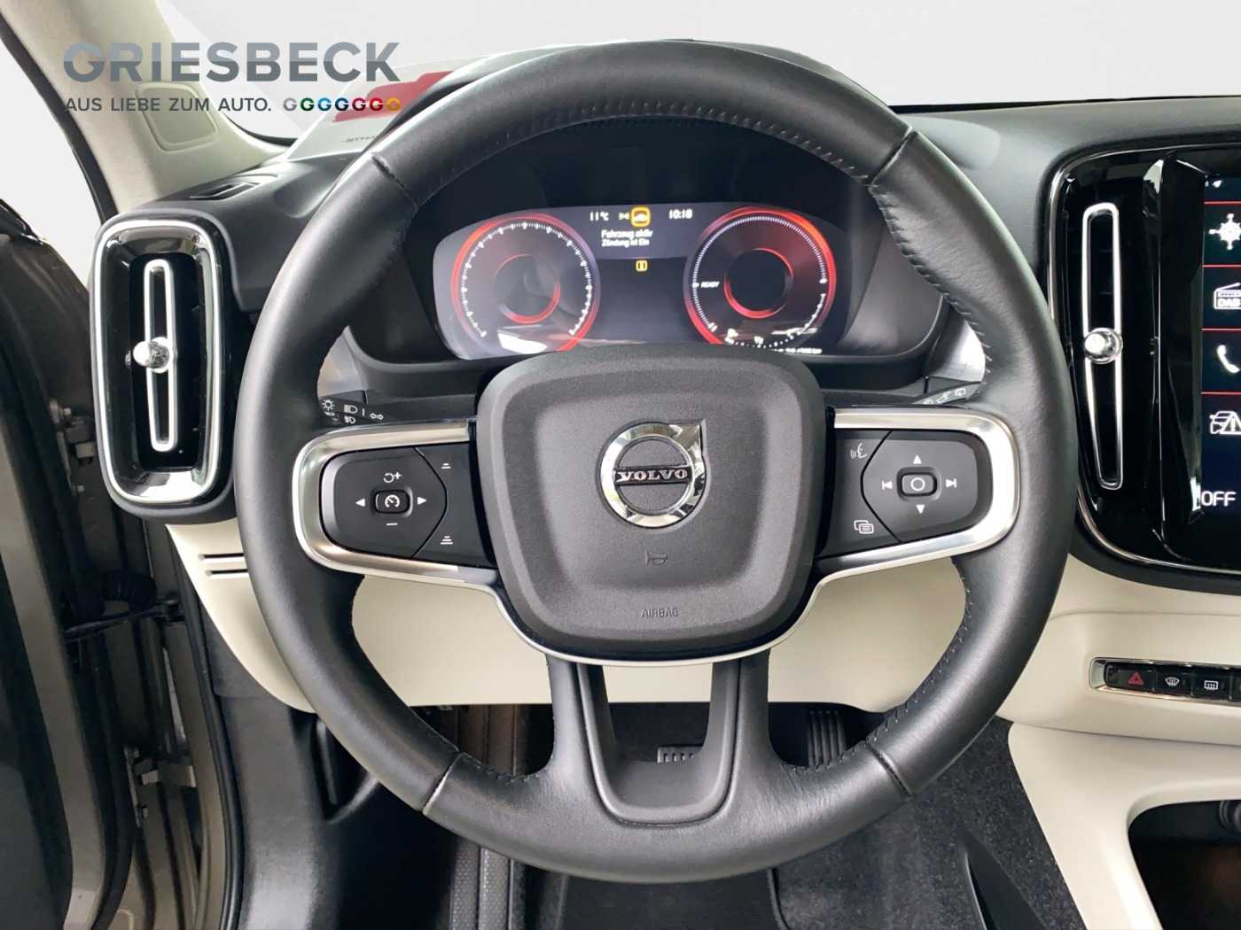 Volvo  XC 40