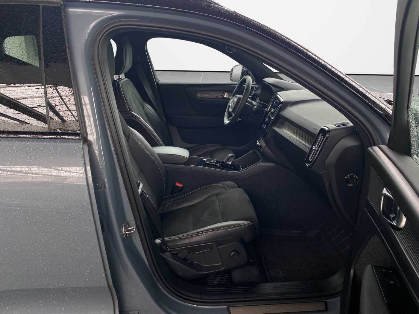 Volvo  XC 40