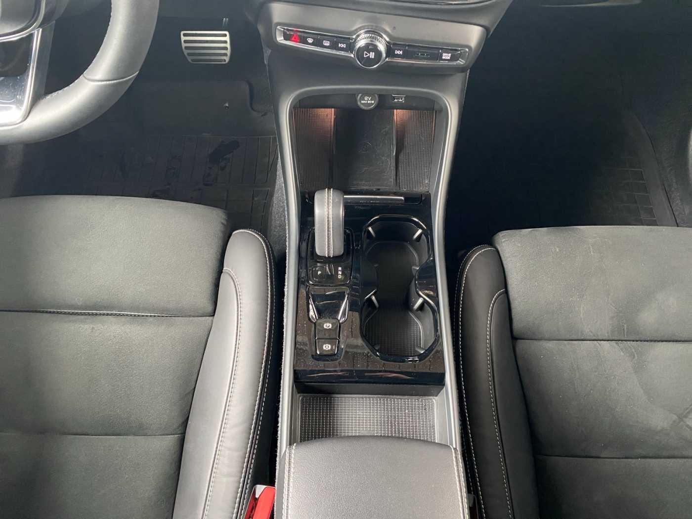 Volvo  XC 40