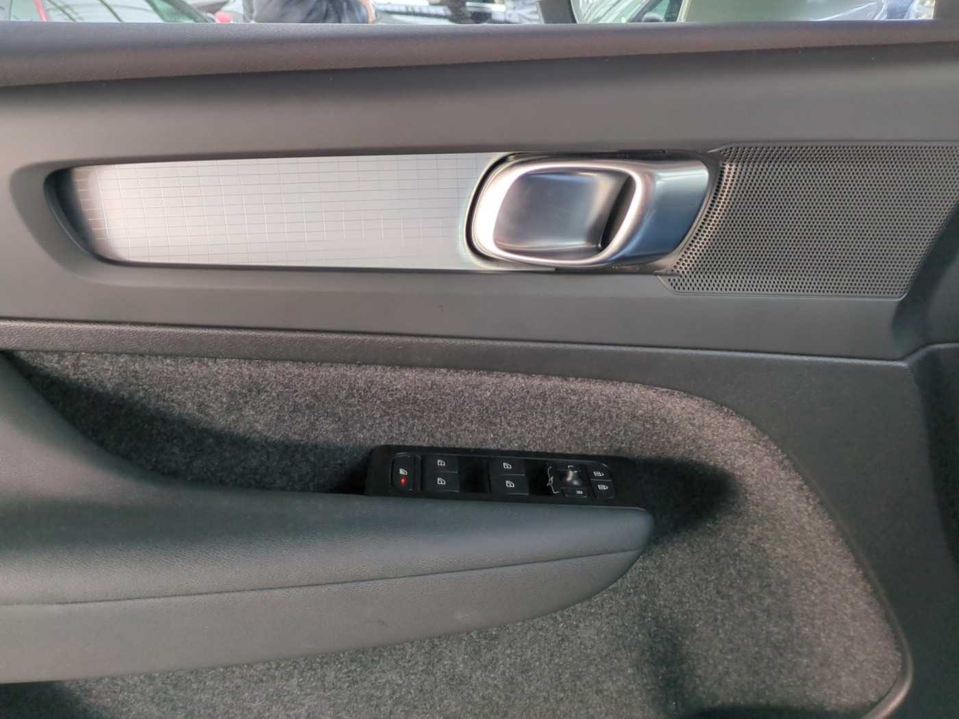 Volvo  XC 40