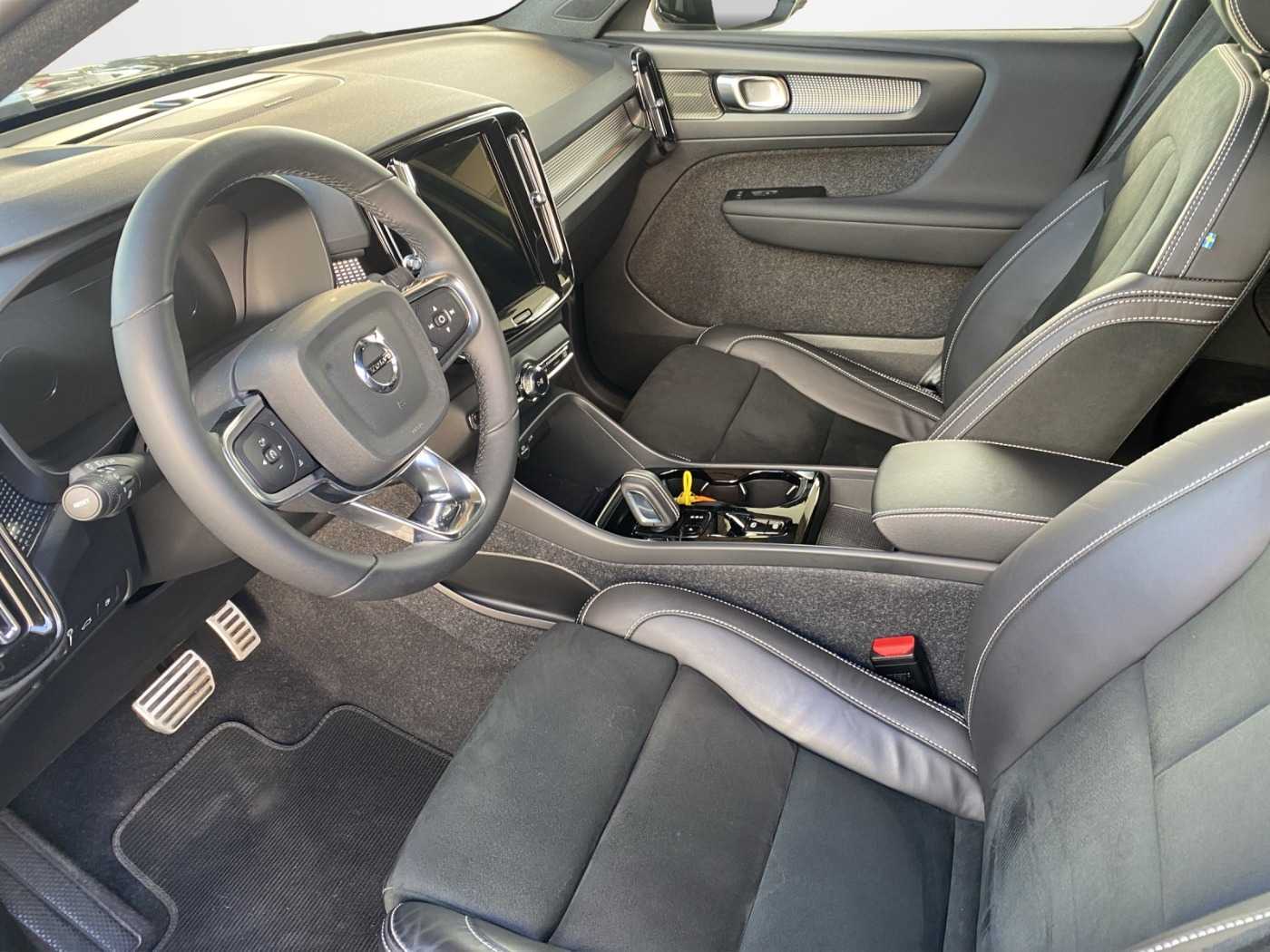 Volvo  XC 40