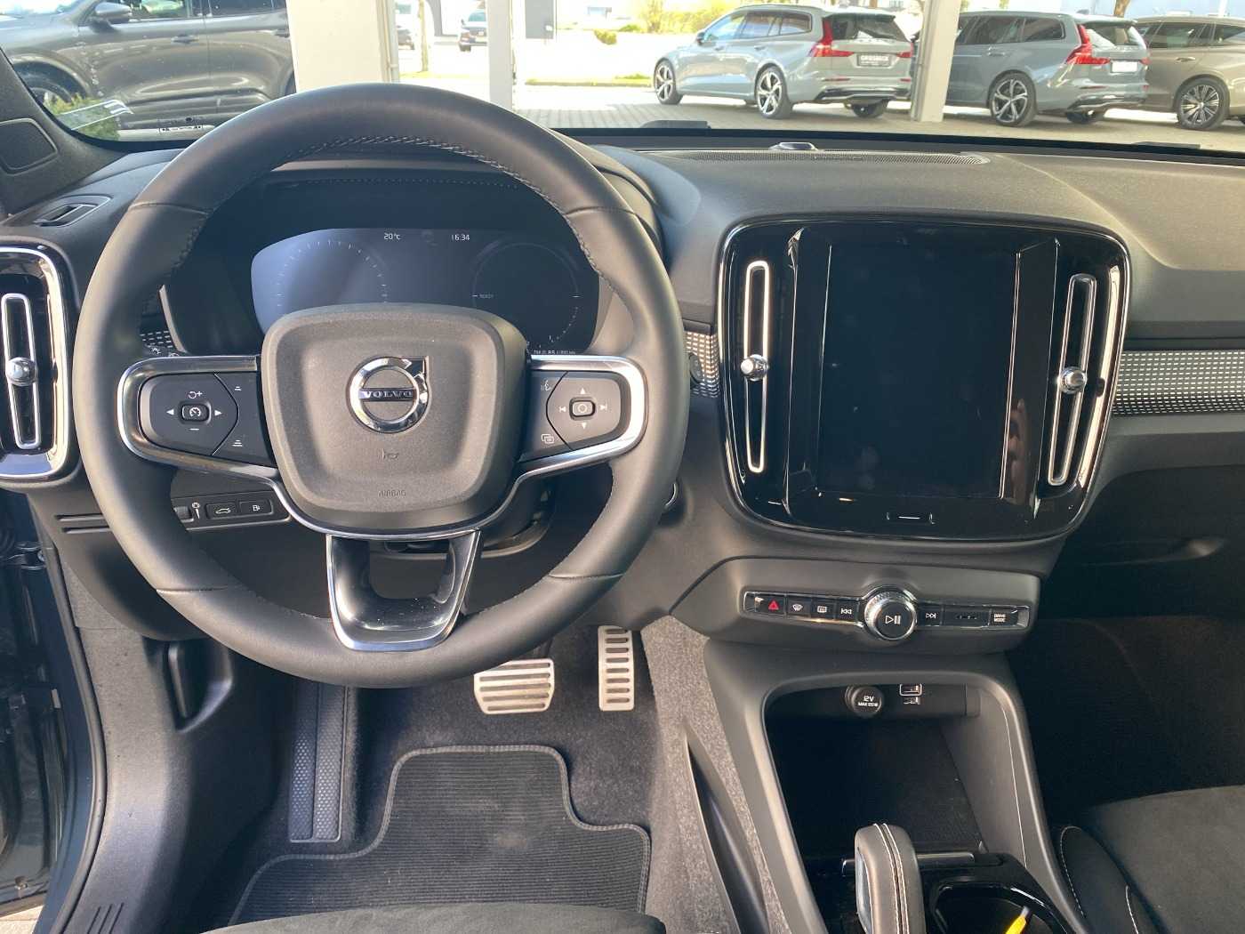 Volvo  XC 40