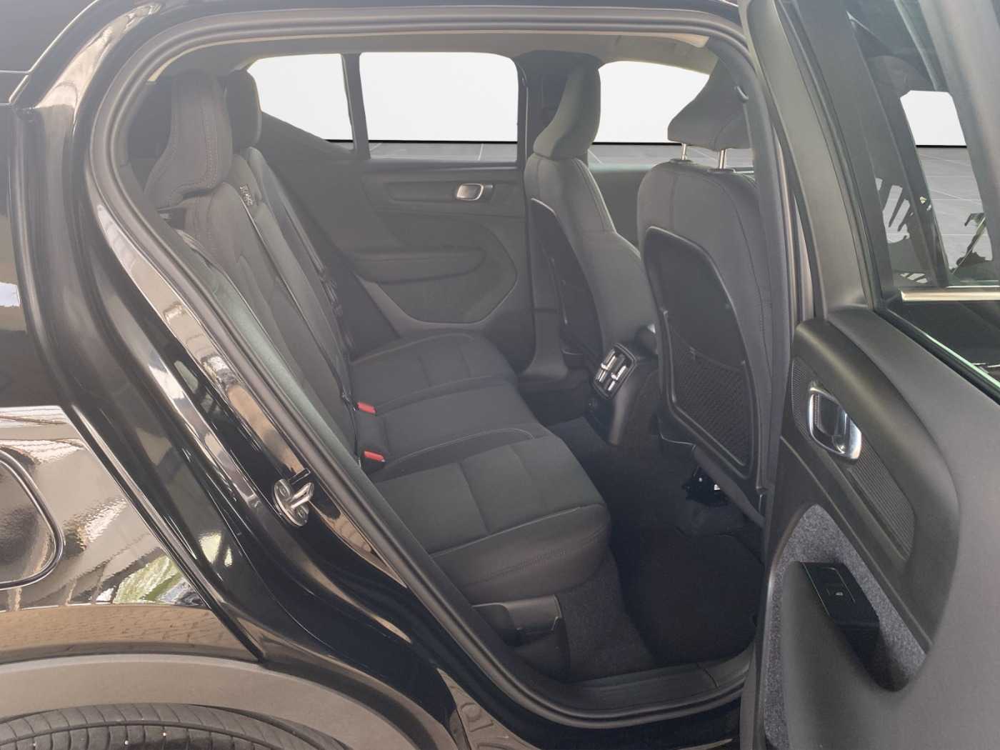 Volvo  XC 40