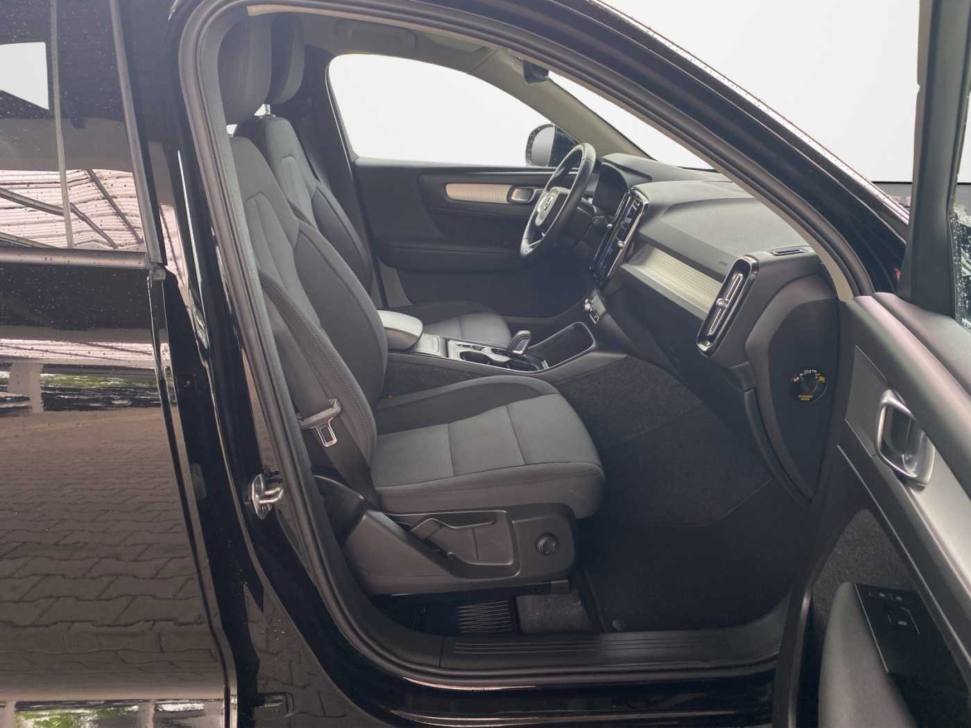 Volvo  XC 40