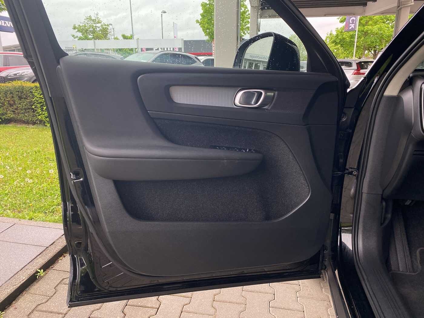 Volvo  XC 40