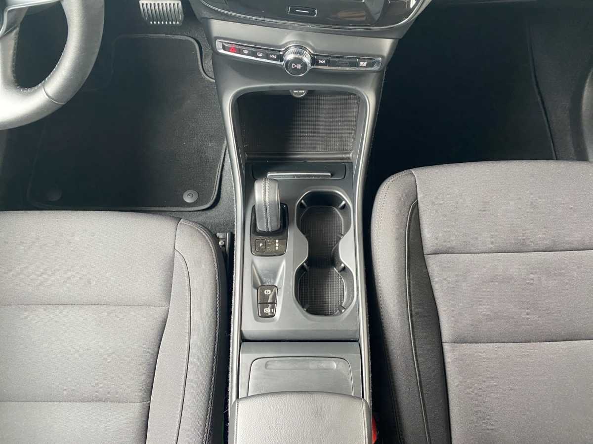 Volvo  XC 40