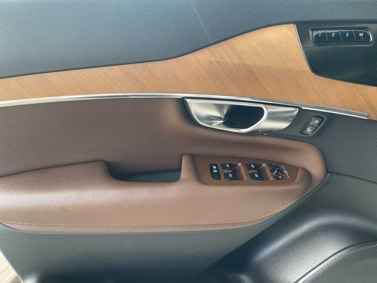 Volvo  XC 90