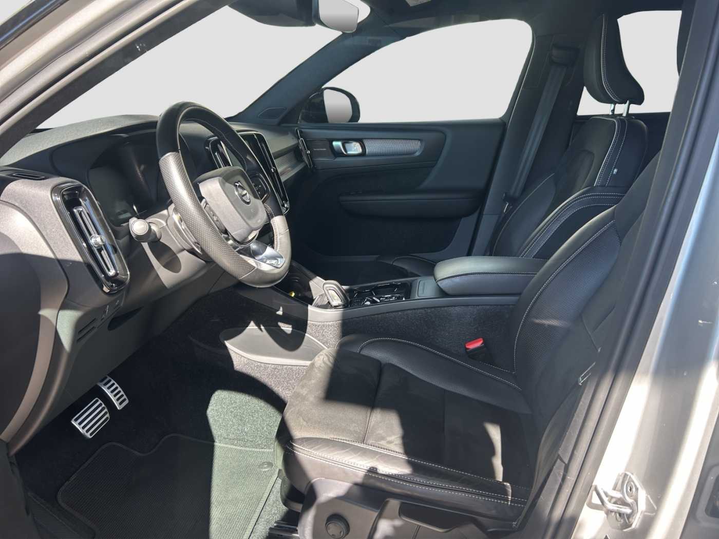 Volvo  XC 40