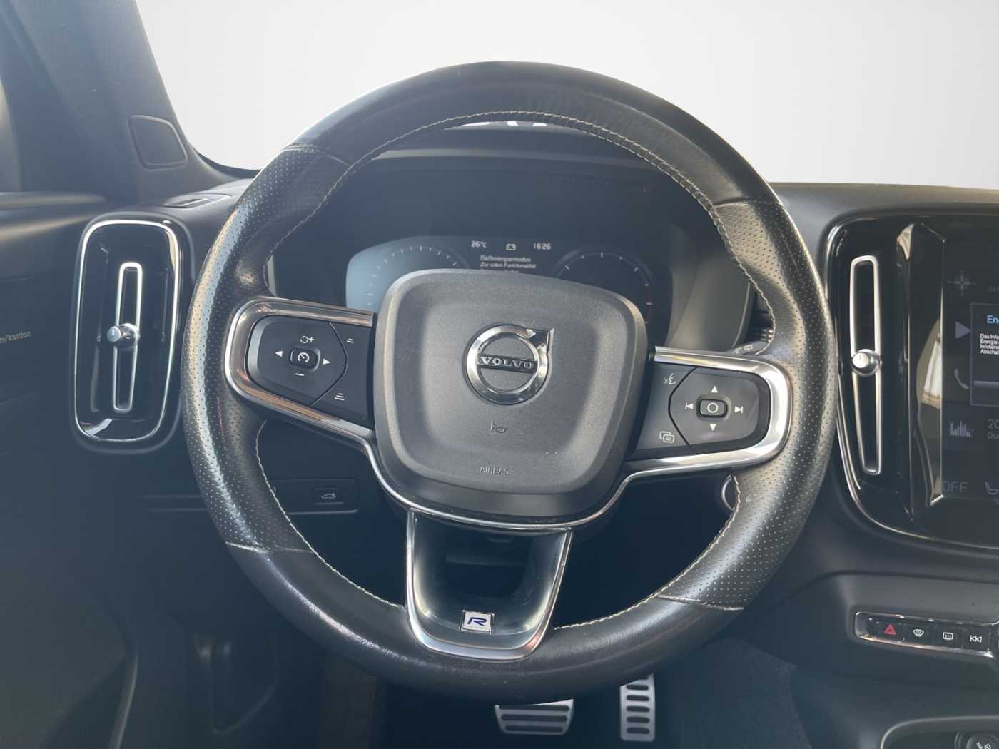 Volvo  XC 40